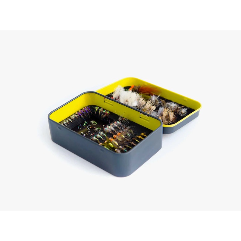 Yakoda Fly Tin Magnet|Grey / Chart